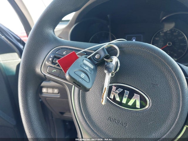 2017 Kia Optima Lx მანქანა იყიდება აუქციონზე, vin: 5XXGT4L35HG153597, აუქციონის ნომერი: 45983784