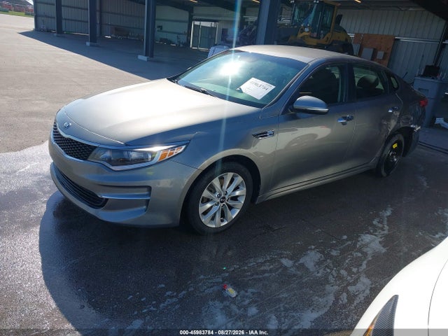2017 Kia Optima Lx მანქანა იყიდება აუქციონზე, vin: 5XXGT4L35HG153597, აუქციონის ნომერი: 45983784