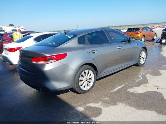 2017 Kia Optima Lx მანქანა იყიდება აუქციონზე, vin: 5XXGT4L35HG153597, აუქციონის ნომერი: 45983784