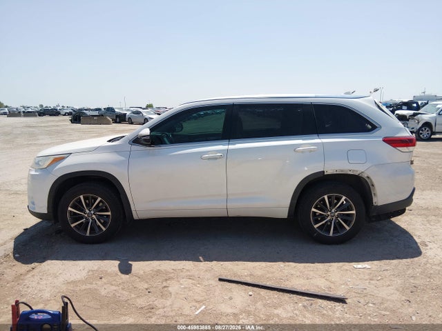 2018 Toyota Highlander Xle მანქანა იყიდება აუქციონზე, vin: 5TDJZRFH1JS490944, აუქციონის ნომერი: 45983885