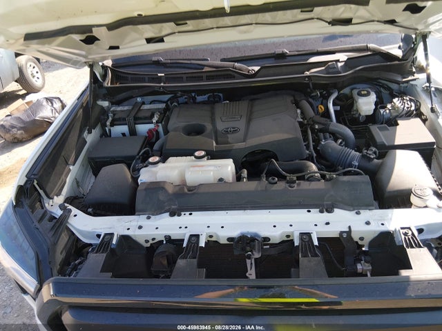 Продажа на аукционе авто 2024 Toyota Tundra Sr, vin: 5TFKB5AA5RX031417, номер лота: 45983945