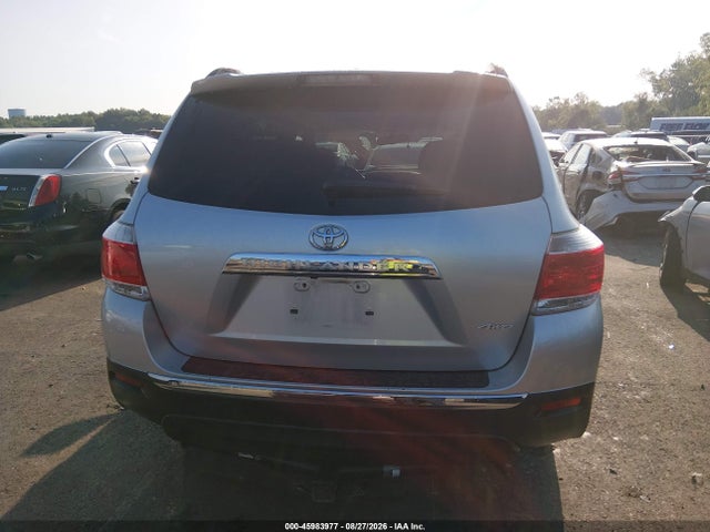 Продажа на аукционе авто 2012 Toyota Highlander Se V6, vin: 5TDBK3EH8CS167808, номер лота: 45983977
