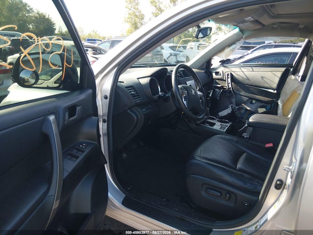 Продажа на аукционе авто 2012 Toyota Highlander Se V6, vin: 5TDBK3EH8CS167808, номер лота: 45983977