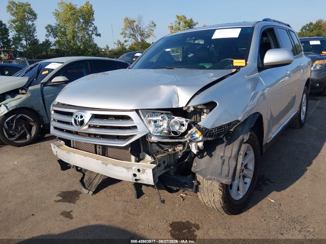 Продажа на аукционе авто 2012 Toyota Highlander Se V6, vin: 5TDBK3EH8CS167808, номер лота: 45983977