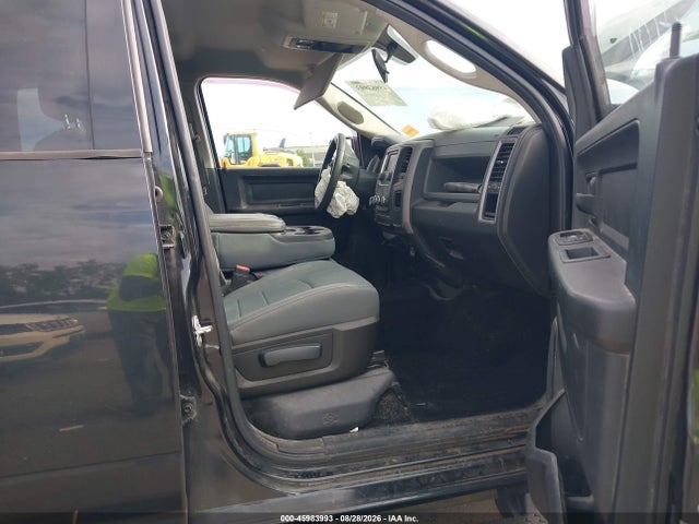 Продаж на аукціоні авто 2017 Ram 1500 Express  4x4 5'7 Box, vin: 1C6RR7KG2HS509143, номер лоту: 45983993