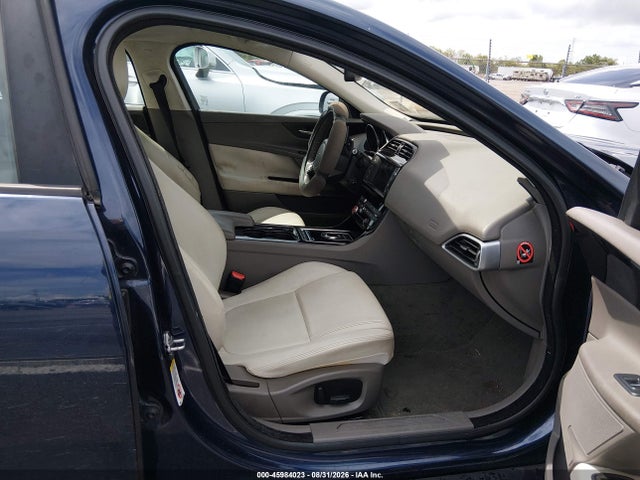 Jaguar Xe 25t 2017 SAJAR4BG0HA971924 Image 5
