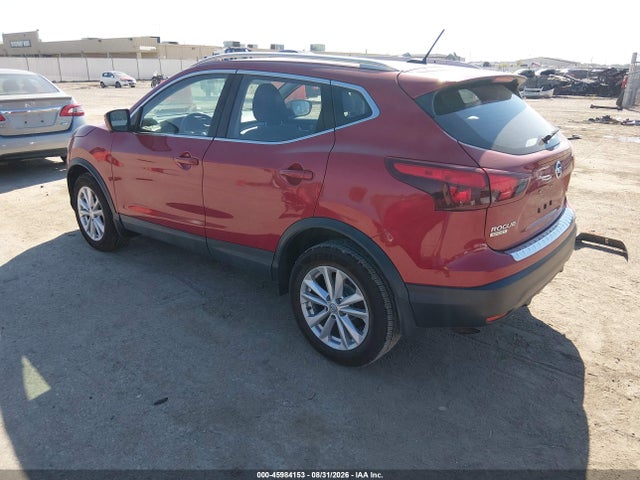 45984153 :رقم المزاد ، JN1BJ1CR4HW135273 vin ، 2017 Nissan Rogue Sport Sv مزاد بيع