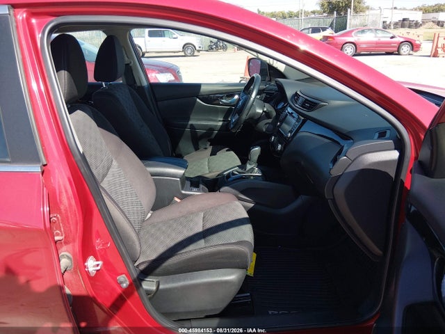 45984153 :رقم المزاد ، JN1BJ1CR4HW135273 vin ، 2017 Nissan Rogue Sport Sv مزاد بيع