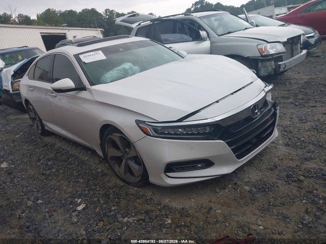 45984192 :رقم المزاد ، 1HGCV1F90JA067432 vin ، 2018 Honda Accord Touring مزاد بيع