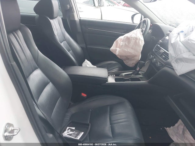 45984192 :رقم المزاد ، 1HGCV1F90JA067432 vin ، 2018 Honda Accord Touring مزاد بيع