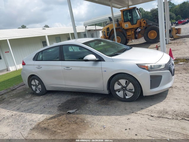 45984252 :رقم المزاد ، KMHC65LC2JU099912 vin ، 2018 Hyundai Ioniq Hybrid Blue مزاد بيع