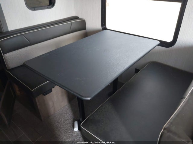 45984311 :رقم المزاد ، 4X4TPUF27MP086875 vin ، 2021 Palomino Other مزاد بيع