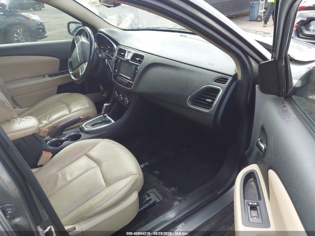 45984319 :رقم المزاد ، 1C3CCBCB2CN271330 vin ، 2012 Chrysler 200 Limited مزاد بيع