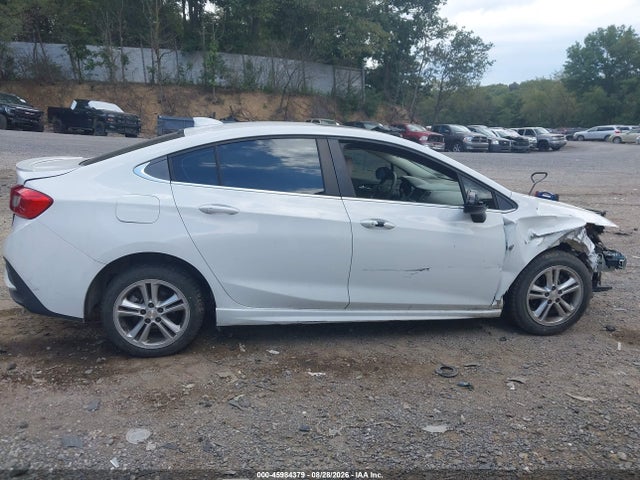 Aukcja sprzedaży 2018 Chevrolet Cruze Lt Auto, vin: 1G1BE5SM1J7175642, numer aukcji: 45984379