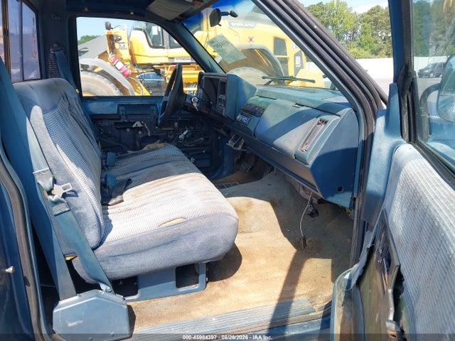 45984397 :رقم المزاد ، 1GCDC14K7LZ239961 vin ، 1990 Chevrolet Gmt-400 C1500 مزاد بيع