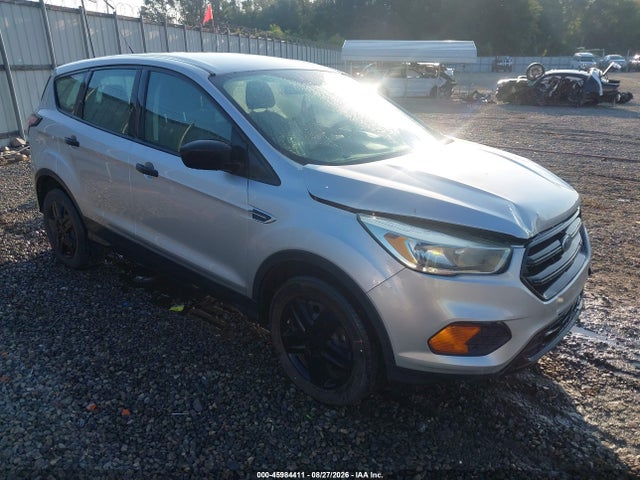 2017 Ford Escape S მანქანა იყიდება აუქციონზე, vin: 1FMCU0F77HUC43066, აუქციონის ნომერი: 45984411