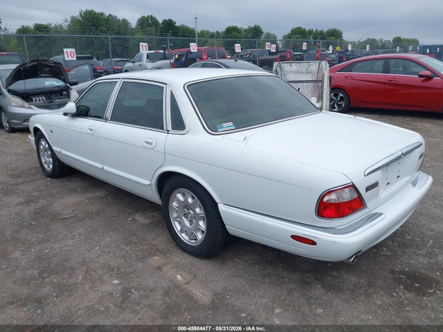 45984477 :رقم المزاد ، SAJDA14C9YLF17787 vin ، 2000 Jaguar Xj8 مزاد بيع