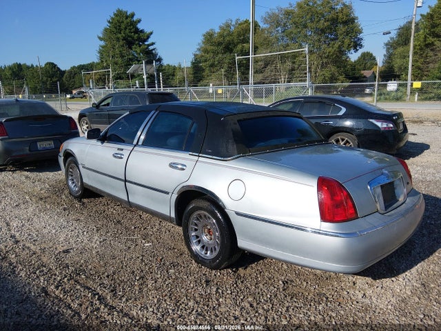 45984566 :رقم المزاد ، 1LNFM83W4XY603571 vin ، 1999 Lincoln Town Car Cartier مزاد بيع
