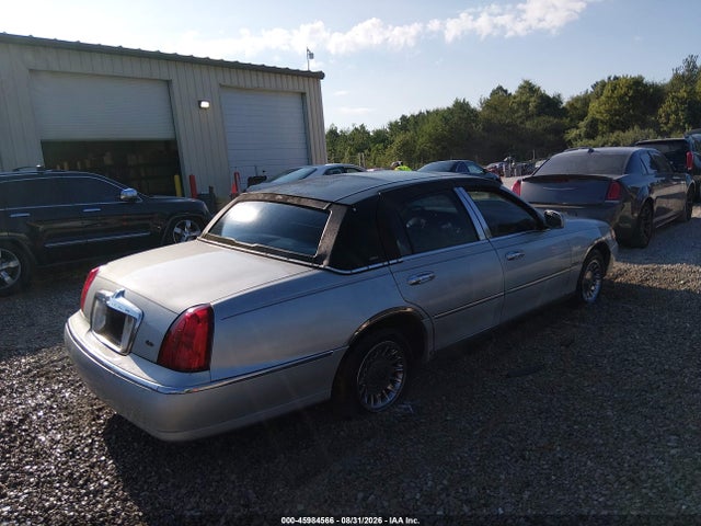 45984566 :رقم المزاد ، 1LNFM83W4XY603571 vin ، 1999 Lincoln Town Car Cartier مزاد بيع