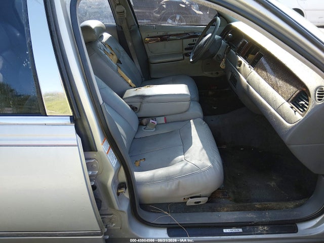 45984566 :رقم المزاد ، 1LNFM83W4XY603571 vin ، 1999 Lincoln Town Car Cartier مزاد بيع