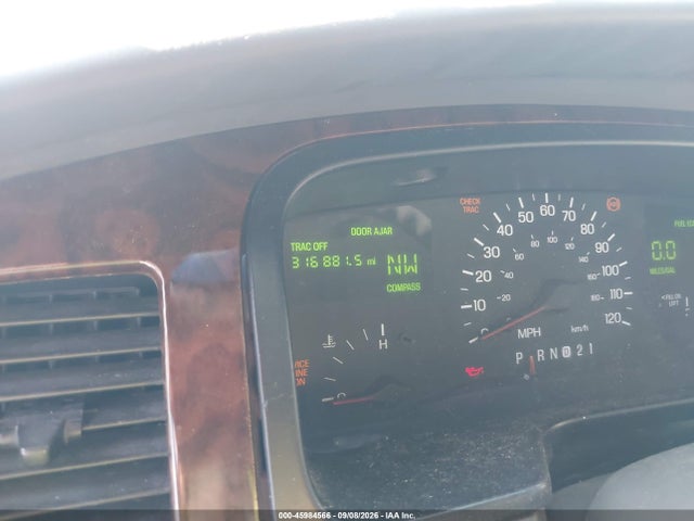 45984566 :رقم المزاد ، 1LNFM83W4XY603571 vin ، 1999 Lincoln Town Car Cartier مزاد بيع