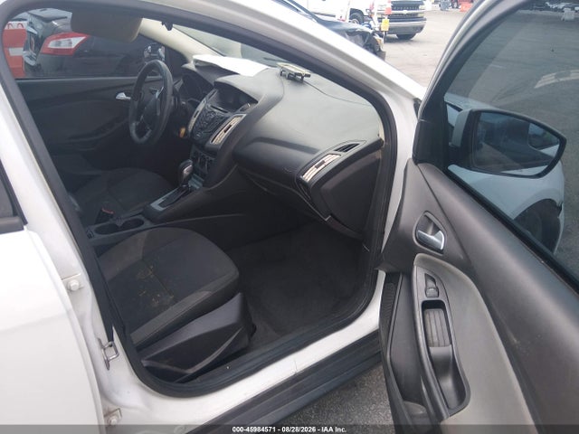 2012 Ford Focus Se მანქანა იყიდება აუქციონზე, vin: 1FAHP3F28CL385633, აუქციონის ნომერი: 45984571
