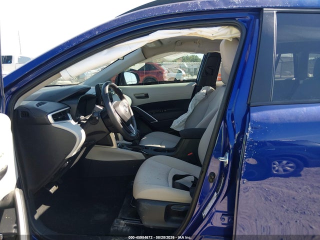 Toyota Corolla Cross Le 2025 7MUBAABG8SV135657 Image 5