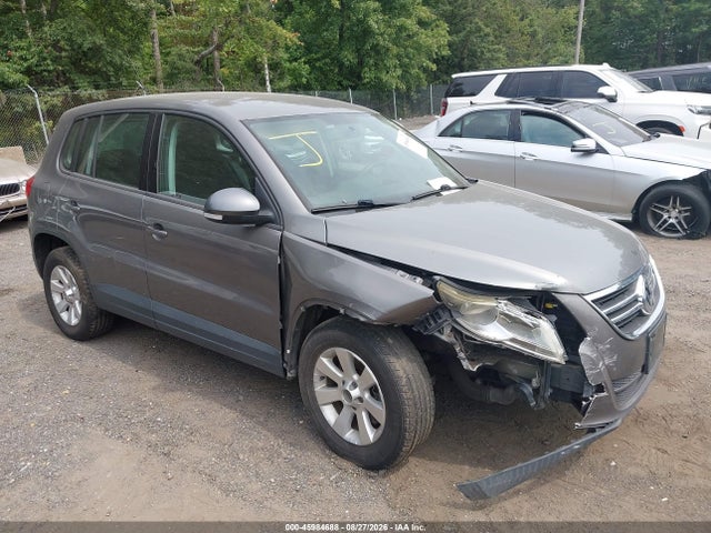 2010 Volkswagen Tiguan S მანქანა იყიდება აუქციონზე, vin: WVGBV9AX2AW515814, აუქციონის ნომერი: 45984688