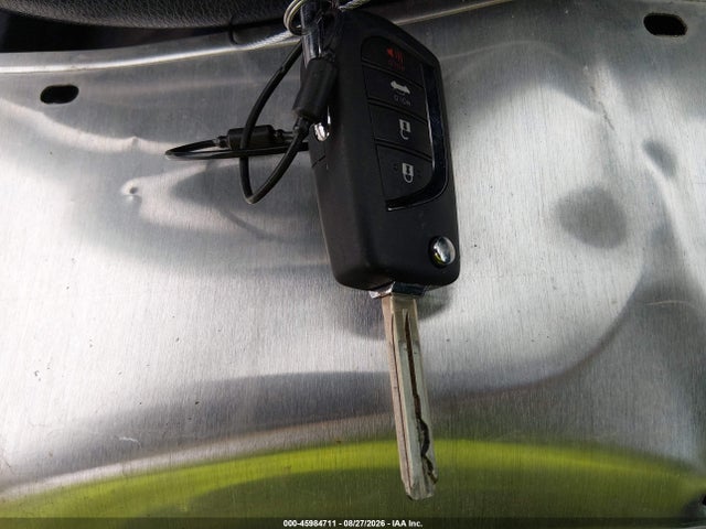 5YFB4MDE6TP398271 Toyota COROLLA LE