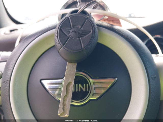 45984715 :رقم المزاد ، WMWRH33587TJ43759 vin ، 2007 Mini Cooper S مزاد بيع