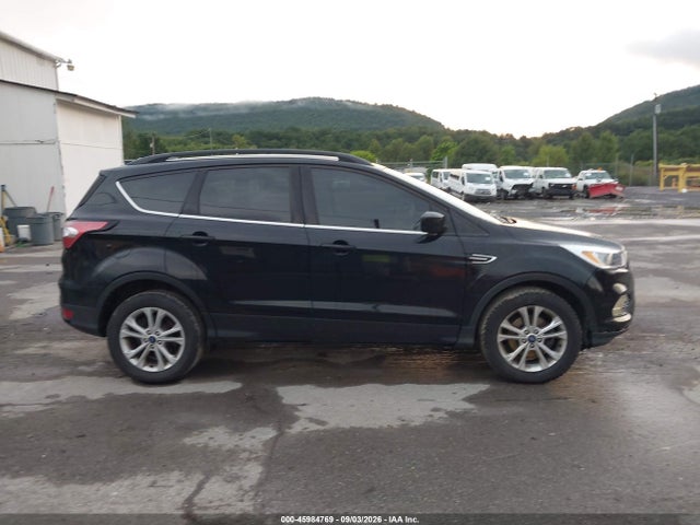 Продажа на аукционе авто 2018 Ford Escape Se, vin: 1FMCU0GD7JUD01137, номер лота: 45984769
