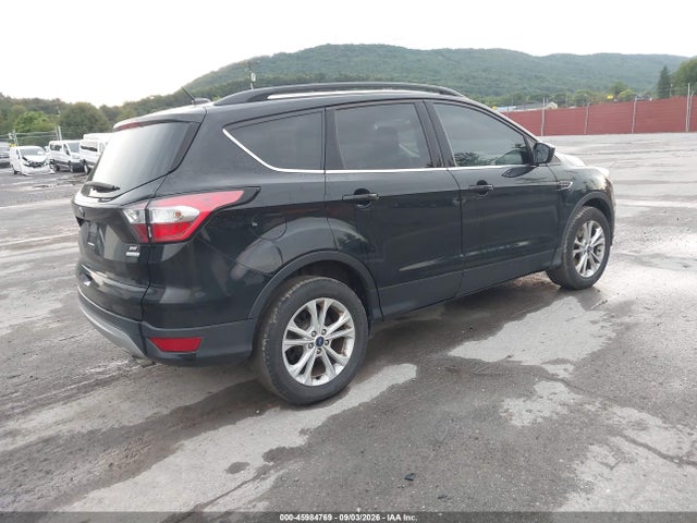 Продажа на аукционе авто 2018 Ford Escape Se, vin: 1FMCU0GD7JUD01137, номер лота: 45984769