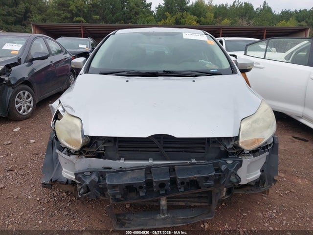 45984930 :رقم المزاد ، 1FADP3F24EL387185 vin ، 2014 Ford Focus Se مزاد بيع