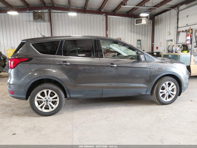 Продажа на аукционе авто 2019 Ford Escape Se, vin: 1FMCU9GD9KUA36923, номер лота: 45984942