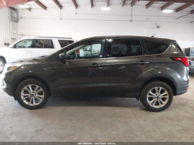 Продажа на аукционе авто 2019 Ford Escape Se, vin: 1FMCU9GD9KUA36923, номер лота: 45984942