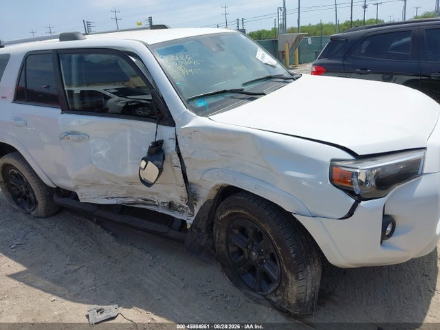 Продажа на аукционе авто 2022 Toyota 4runner Sr5, vin: JTEEU5JR5N5258895, номер лота: 45984951