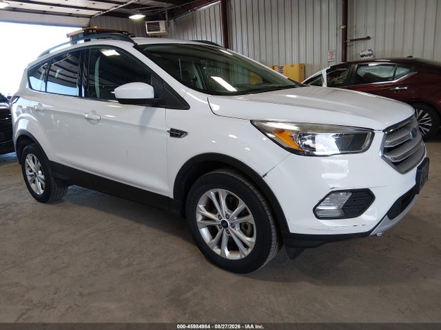 Продажа на аукционе авто 2018 Ford Escape Se, vin: 1FMCU9GD0JUC38810, номер лота: 45984984