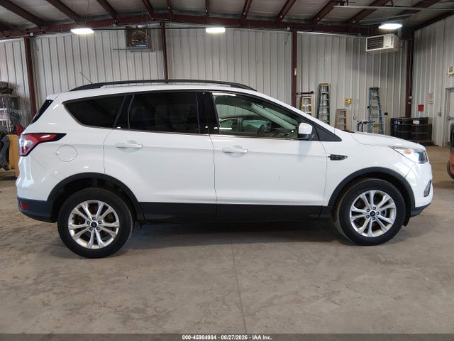 Продажа на аукционе авто 2018 Ford Escape Se, vin: 1FMCU9GD0JUC38810, номер лота: 45984984