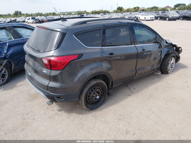 45985084 :رقم المزاد ، 1FMCU9HD8KUA50360 vin ، 2019 Ford Escape Sel مزاد بيع
