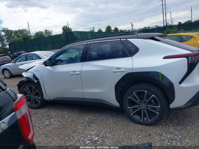 Продаж на аукціоні авто 2024 Toyota Bz4x Limited, vin: JTMABACA1RA054729, номер лоту: 45985102