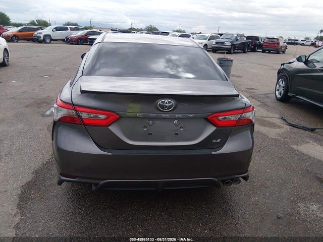 4T1B11HK8JU117302 Toyota CAMRY SE