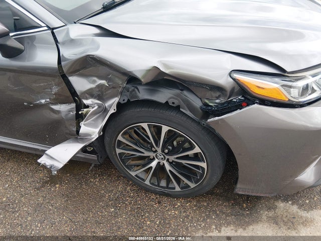 4T1B11HK8JU117302 Toyota CAMRY SE