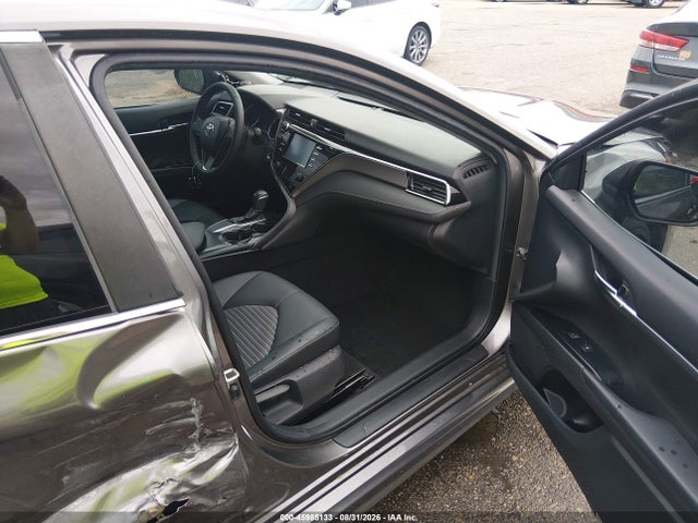 4T1B11HK8JU117302 Toyota CAMRY SE