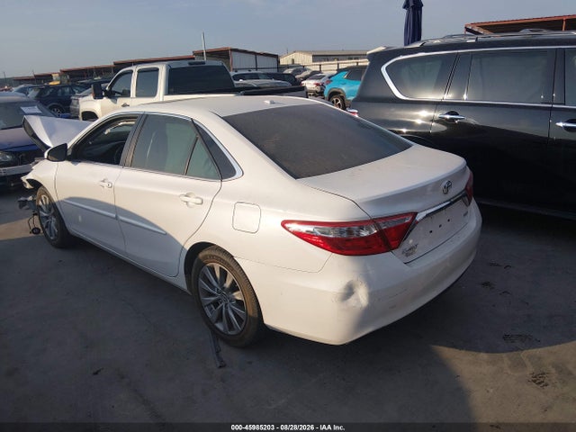 45985203 :رقم المزاد ، 4T1BF1FK7FU986193 vin ، 2015 Toyota Camry Xle مزاد بيع