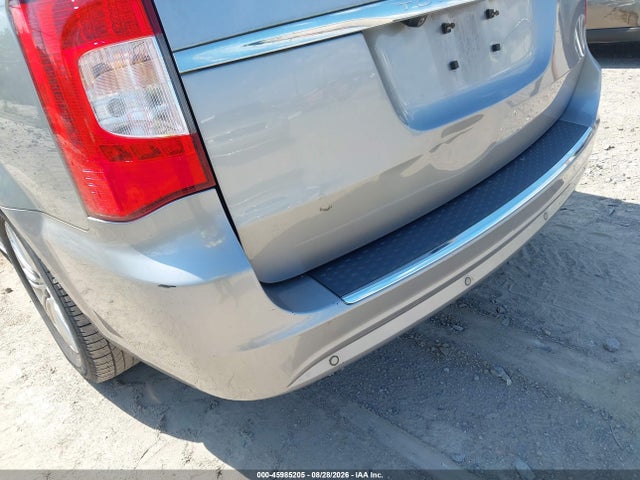 45985205 :رقم المزاد ، 2C4RC1CG8GR129942 vin ، 2016 Chrysler Town & Country Touring-l Anniversary Edition مزاد بيع