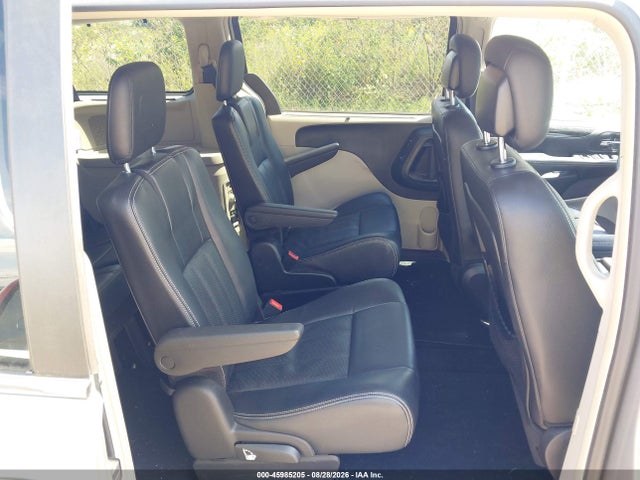 45985205 :رقم المزاد ، 2C4RC1CG8GR129942 vin ، 2016 Chrysler Town & Country Touring-l Anniversary Edition مزاد بيع
