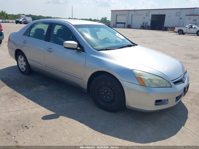 Auction sale of the 2007 Honda Accord 2.4 Lx, vin: 1HGCM56407A069043, lot number: 45985224