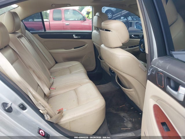 45985228 :رقم المزاد ، KMHGC4DE1BU123705 vin ، 2011 Hyundai Genesis 3.8 مزاد بيع