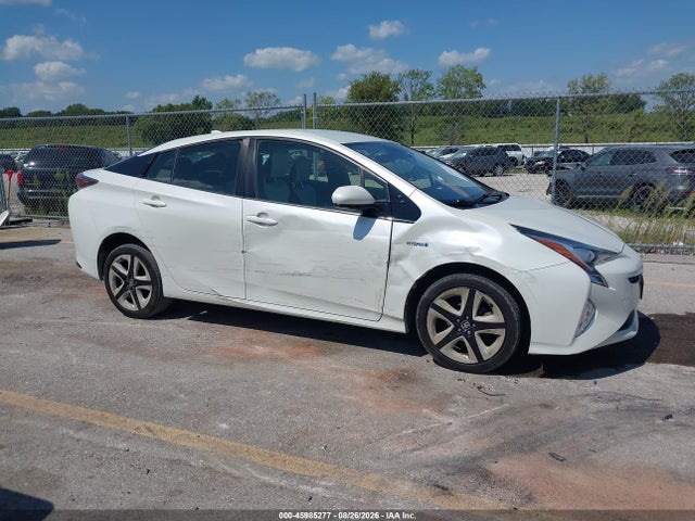 2016 Toyota Prius Three Touring მანქანა იყიდება აუქციონზე, vin: JTDKARFU8G3515406, აუქციონის ნომერი: 45985277