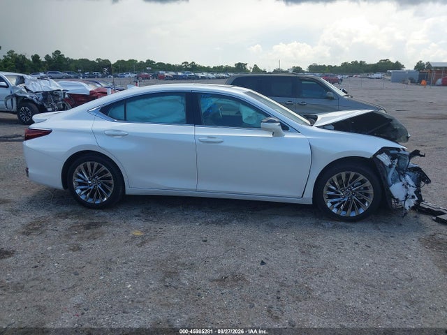 45985281 :رقم المزاد ، 58AEA1C1XRU053344 vin ، 2024 Lexus Es 300h Luxury مزاد بيع